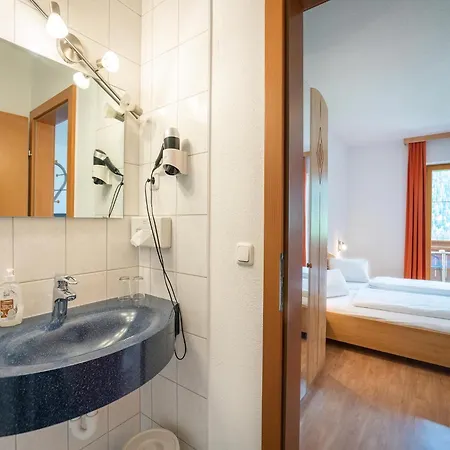 In Neustift Near Lift, Cleaning Included 아파트